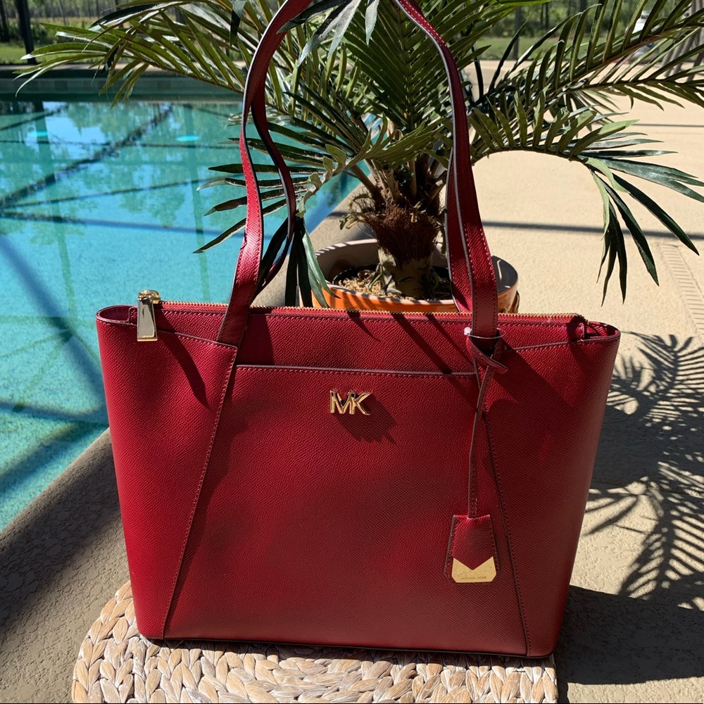 Michael Kors Purse - Picture 1 of 5
